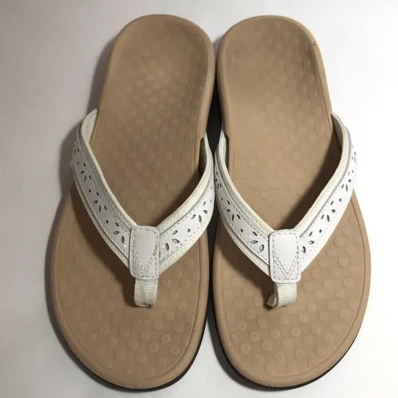 Vionic Casandra White Strap Thong Flip Flop Sandals Size 7