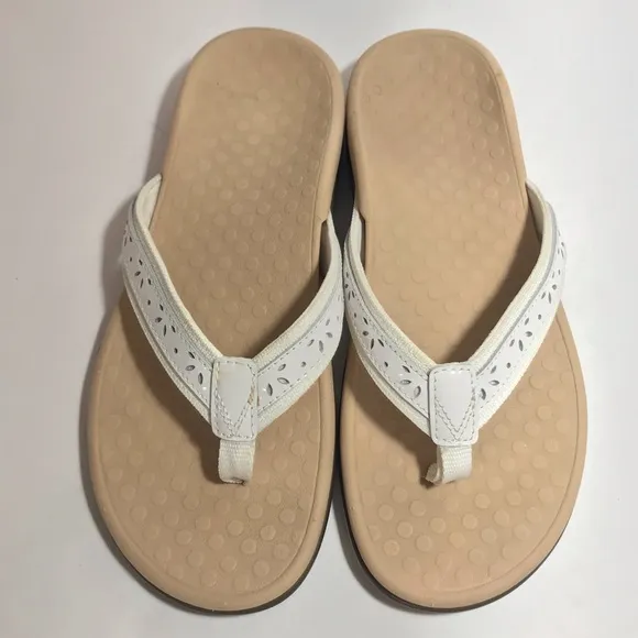 Vionic Casandra White Strap Thong Flip Flop Sandals Size 7