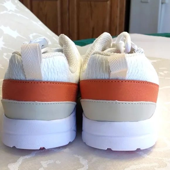 Vionic NWOT Women's 7.5 M Jetta Sneaker White Grey Orange Walking Fitness Gym