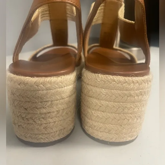 VIONIC(New) Leather Upper Sandals Womens CALERA Wedge Sandal Size 7.5