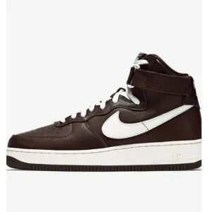 VTG NIKE AIR FORCE 1 RETRO QS &quot; CHOCOLATE&quot;. SIZE 11.5