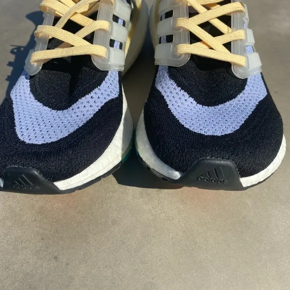 Women’s ADIDAS TRABOOST  21 Running Sneakers Size 6,5