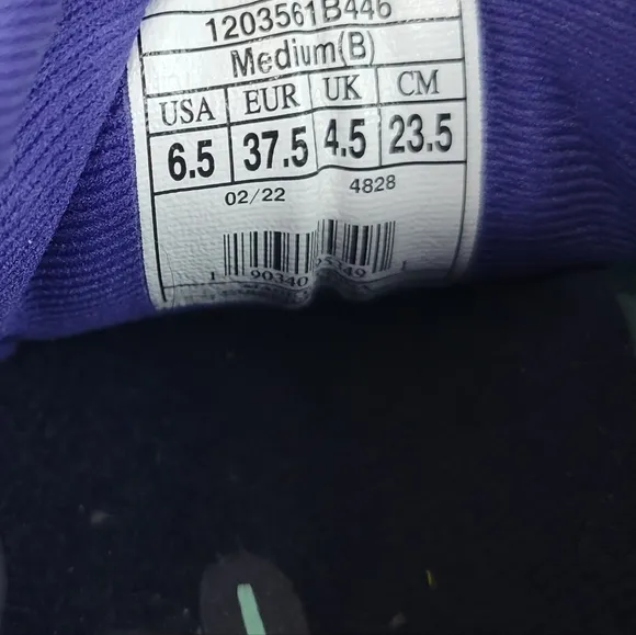 Women's Brooks Ghost 14 Navy Tennis Shoes Size 6.5