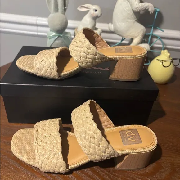 Women’s Dolce Vita Raffia Braided Sandals - Size 7.5 Worn once for 5 hours