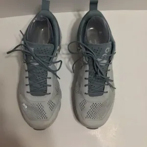 Women’s ON Running Shoes Lace Up Nova Swiss Engineering CloudSurfer Size 8.5