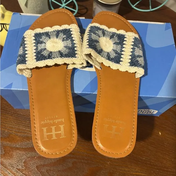 Women's Sandals Brand is Haut Hippie Style  Light Blue &amp; Cream Size 7.5 worn 1x