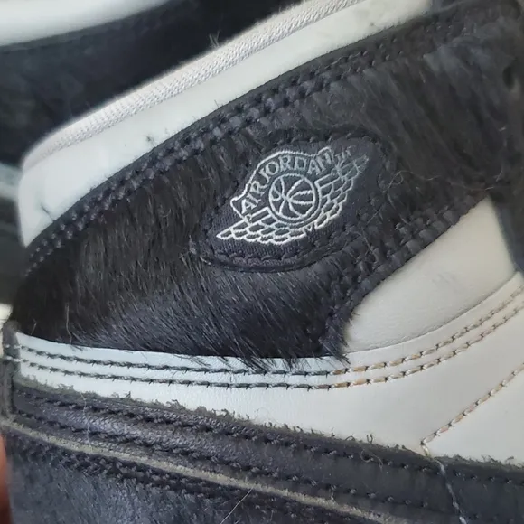 Worn 6x Nike Air Jordan 1 Retro High OG - Black and Gray